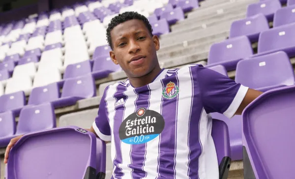 El ecuatoriano no pudo terminar el primer tiempo con su equipo