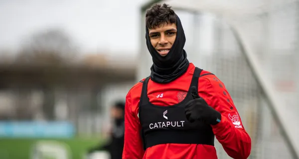 El ecuatoriano regresó luego del descanso que tuvo por el contagio en Ecuador