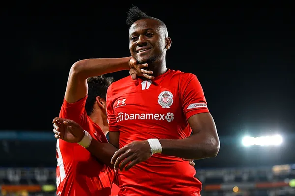 El ecuatoriano va bien y devenga su gran sueldo