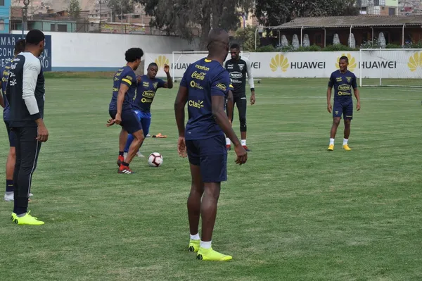 El entrenador argentina ya piensa en su próximo rival Uruguay.
