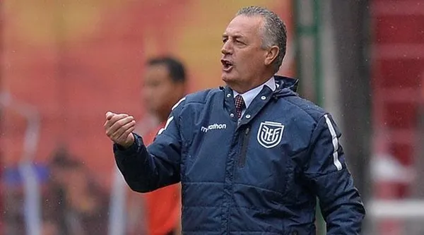 El entrenador argentino tiene muchas opciones en varias posiciones