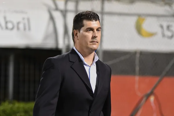 El entrenador español empieza a obtener buenos resultados con Emelec