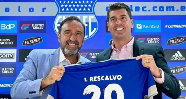 El entrenador español está de capa caída y piden su salida, por otro lado este entrenador no le ha cerrado nunca las puertas a volver a dirigir al Bombillo