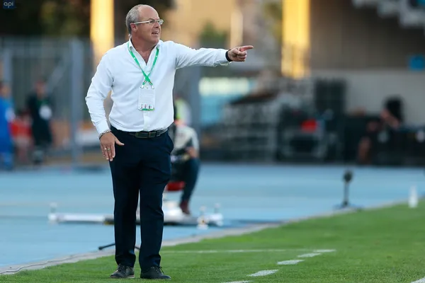 El entrenador Jorge Célico habló sobre la posibilidad que existiría de dirigir a Barcelona SC y los calificó como el más grande del país