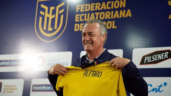 El entrenador de la selección mayor, Gustavo Alfaro, reveló al portal web The Coaches' Voice su trayectoria como entrenador, comentarista y sus sueños como DT de la Tri