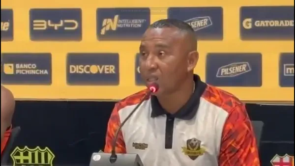 El entrenador no se quedó callado y habló en conferencia de prensa sobre la polémica en el Monumental