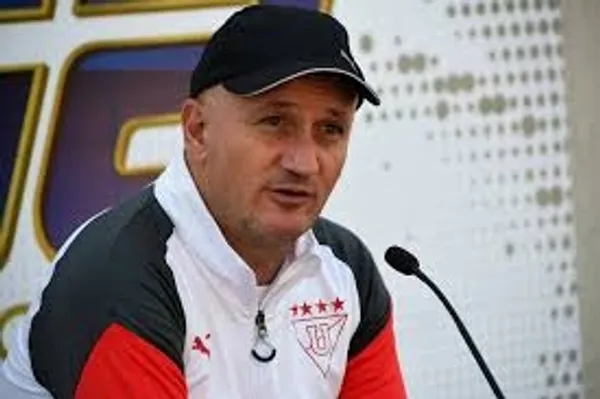 El entrenador uruguayo en búsqueda de un nuevo título en el fútbol ecuatoriano