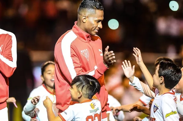 El entrenador uruguayo, Pablo Repetto, manifestó que tuvo conversaciones con Antonio Valencia sobre su posible salida de la U