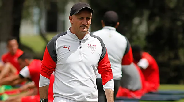 El entrenador uruguayo no tiene su futuro definido