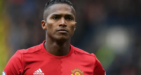 El equipo de 'Los diablos rojos' recordó a Valencia junto a otro crack