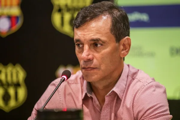 El estratega argentino erró en varias decisiones del encuentro