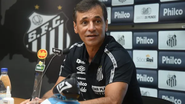 El estratega argentino manifestó que la razón por la que salió del Santos de Brasil no fue por lo futbolístico