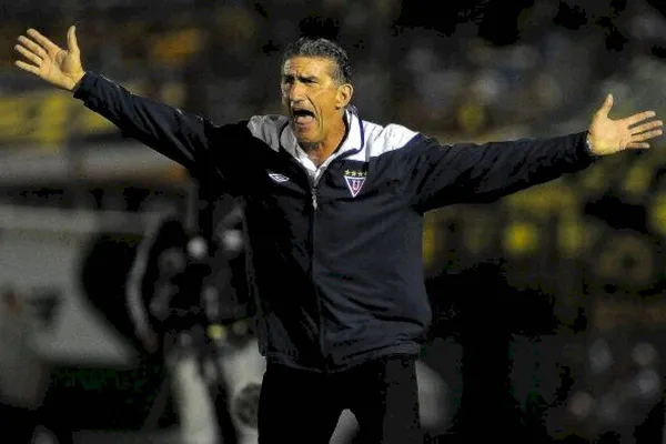 El estratega argentino tenía sus propias estrategias para controlar a su grupo jugadores