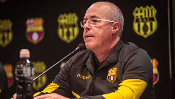 El estratega de Barcelona SC subió una foto que demostró su molestia