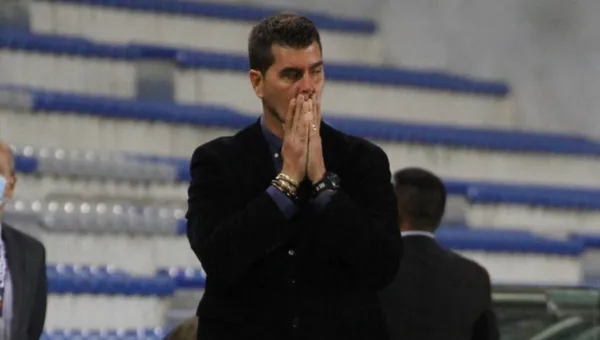 El estratega del Club Sport Emelec se enfadó luego de la pregunta de un periodistas