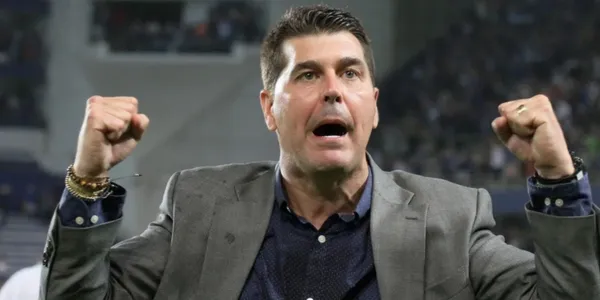 El estratega de Emelec en su momento le dio un golpe bajo a Independiente del Valle