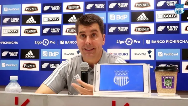 El estratega español está muy relajado en sus vacaciones