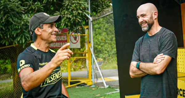 El estratega español estuvo en los entrenamientos de Barcelona SC