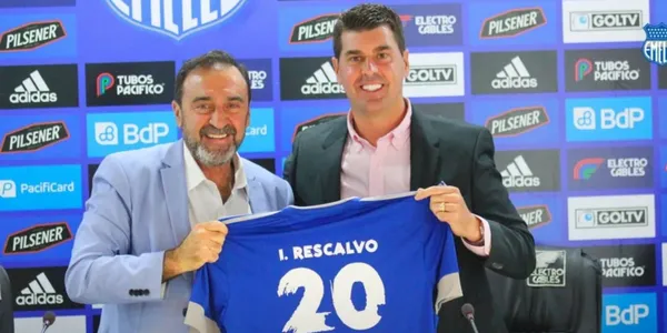 El estratega español Ismael Rescalvo no se la pondrá fácil a Emelec si su idea es mandarlo del club