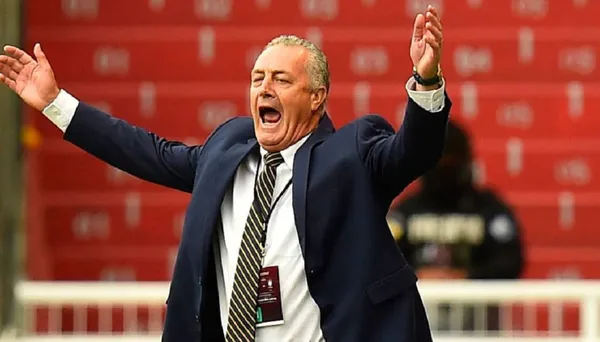 El estratega de la selección ecuatoriana manifestó que su afán es llevar 4 arqueros al Mundial