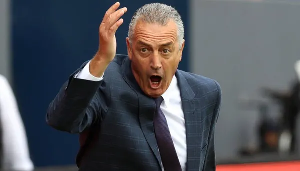 El estratega de la selección ecuatoriana reveló que es lo que hará en caso de que lo llame otra selección