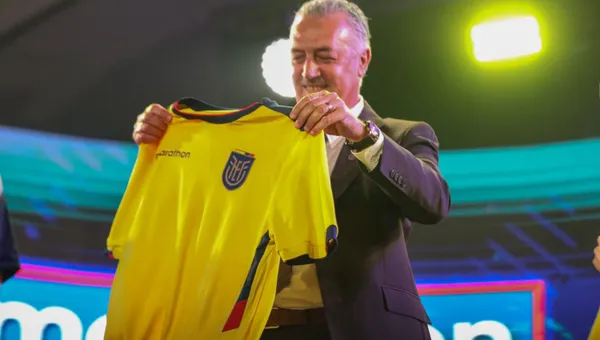 El estratega de la selección ecuatoriana trabaja en silencio para hacer un gran mundial