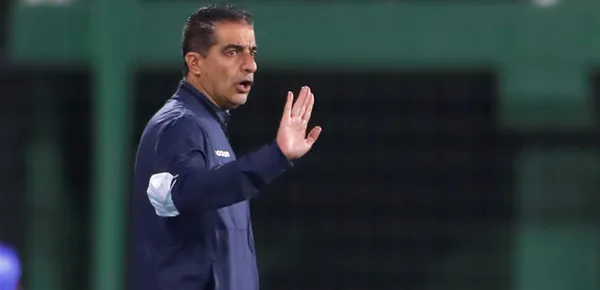 El estratega 'luso' volvió a justificar el mal desempeño de los árbitros y ahora se inventó una nueva excusa