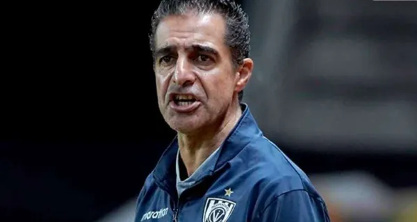 El estratega portugués no da “pie con bola” y esta vez casi pasa a mayores