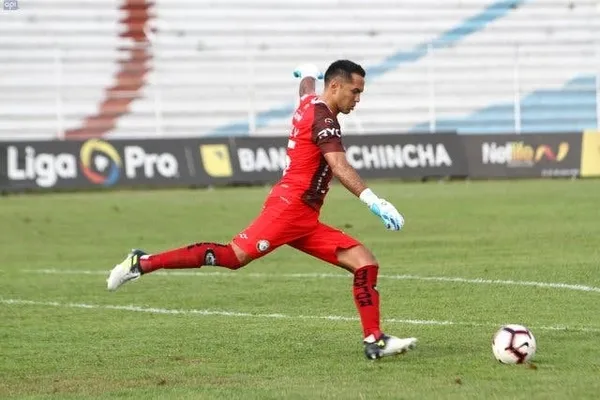 El ex arquero piensa en su futuro