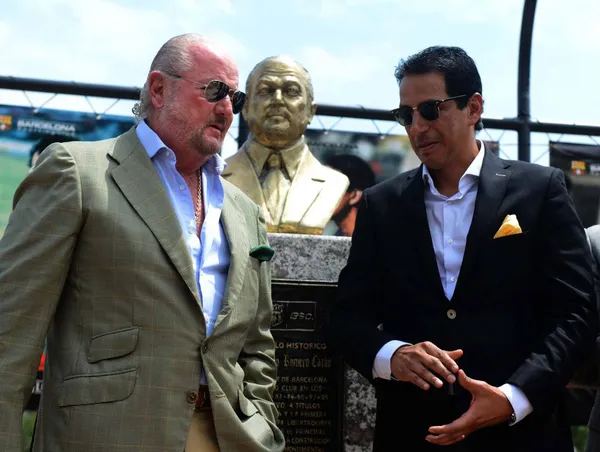 El ex directivo Torero enhortó a los jugadores tras la caída ante Delfín SC