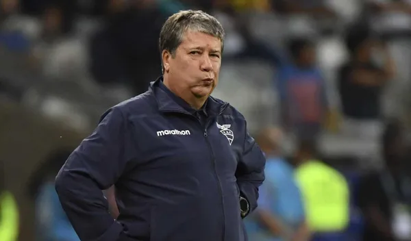 El ex entrenador de la "Tri" fue motivo de burla en las redes sociales