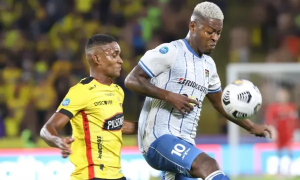 El ex jugador del ídolo lució la camiseta del 9 de Octubre, pero lleva al ídolo en su corazón