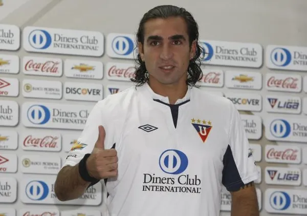 El ex jugador de LDU luce irreconocible