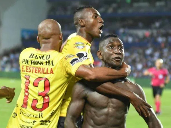 El ex volante de Barcelona SC, Erick Castillo, le dañó la fiesta a Emelec a último minuto y hoy lo recordó el jugador