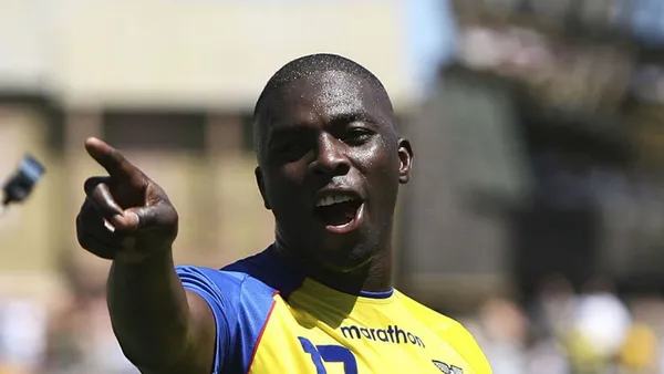 El ex zaguero central en una nueva faceta