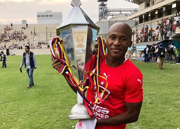 El extremo ha sido muy criticado por la hinchada blanca