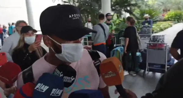 El fichaje de Barcelona SC llegó esta tarde pero los medios de comunicación se llevaron "un balde de agua fría"