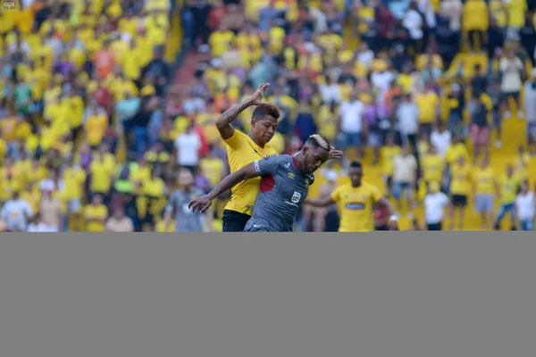 El futuro de Arce es incierto, pues en pocas semanas termina su relación con BSC