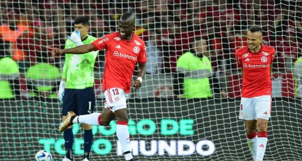 El gol de Enner Valencia que le está dando la clasificación