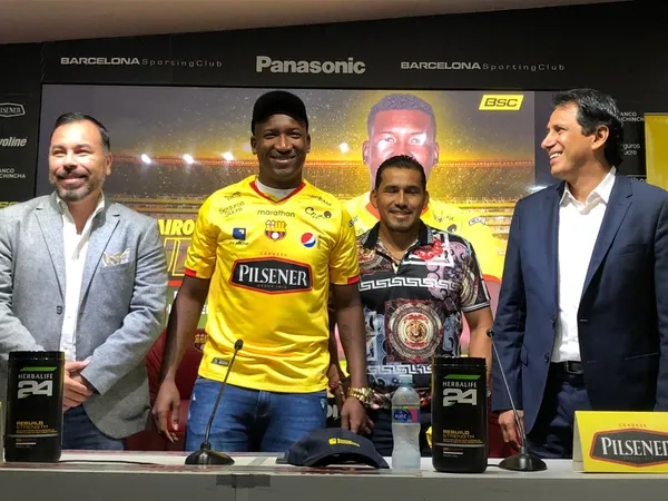 El goleador no habría llegado hasta el club Canario a cero costo