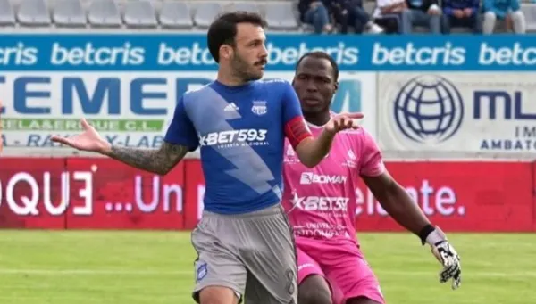 El golero de Macará quiso pegarle a Sebastián Rodríguez luego del penal que ejecutó a lo panenka