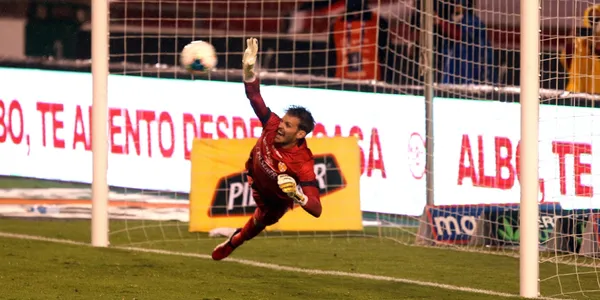 El guardameta de Barcelona SC se robó las miradas por una magistral jugada