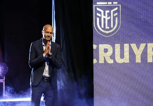 El holandés estuvo por Europa mientras competían en Ecuador