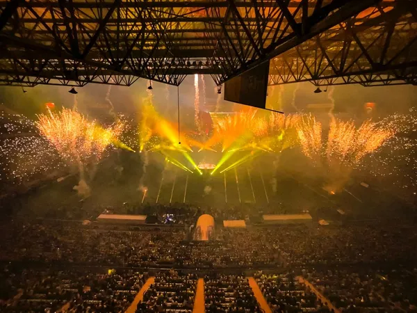 El "ídolo" alista detalles para su fiesta más importante del año