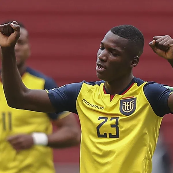 El joven jugador ecuatoriano con miras desde el fútbol europeo