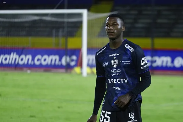 El joven jugador ecuatoriano tendría todo acordado con el Manchester United