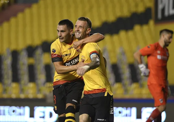 El jugador argentino habría llegado a un acuerdo con la dirigencia del club