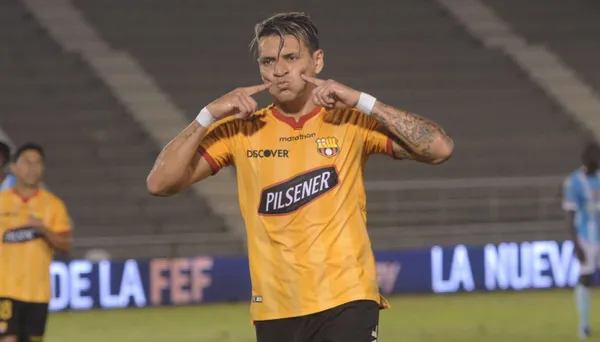 El jugador de Barcelona SC vuelve a dar de que hablar en las redes sociales