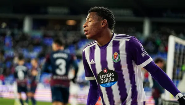 El jugador brilla en el Valladolid y en el equipo español están pensando en comprarlo