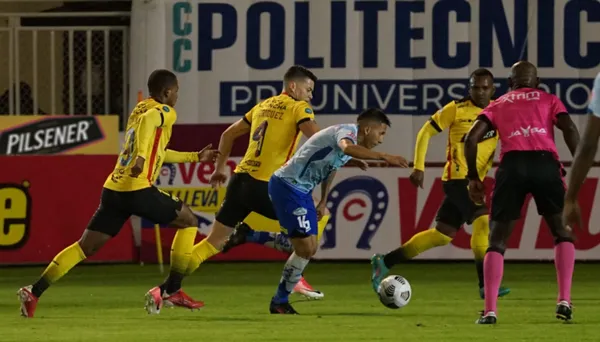 El jugador cada vez presenta niveles más bajos y los hinchas no lo soportan